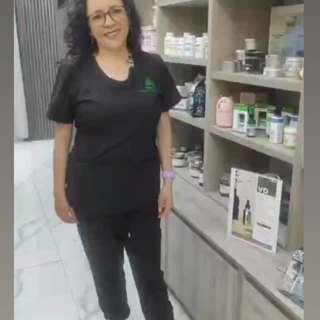 El bienestar tiene un punto de reunión en la #Narvarte.
En nuestra tienda #EssenziaBoutique creemos en el poder de las marcas con propósito. Por eso, hemos creado un espacio donde la creatividad y el cuidado personal convergen para ofrecerte lo mejor.
¿Ya conoces Blen? Sofi está lista para contarte sobre esta marca aliada aquí.
Visítanos en Av. Cuauhtémoc 1040, Narvarte Poniente, CDMX, Lobby Torre de Especialidades, H. San Ángel Inn. Ácora.