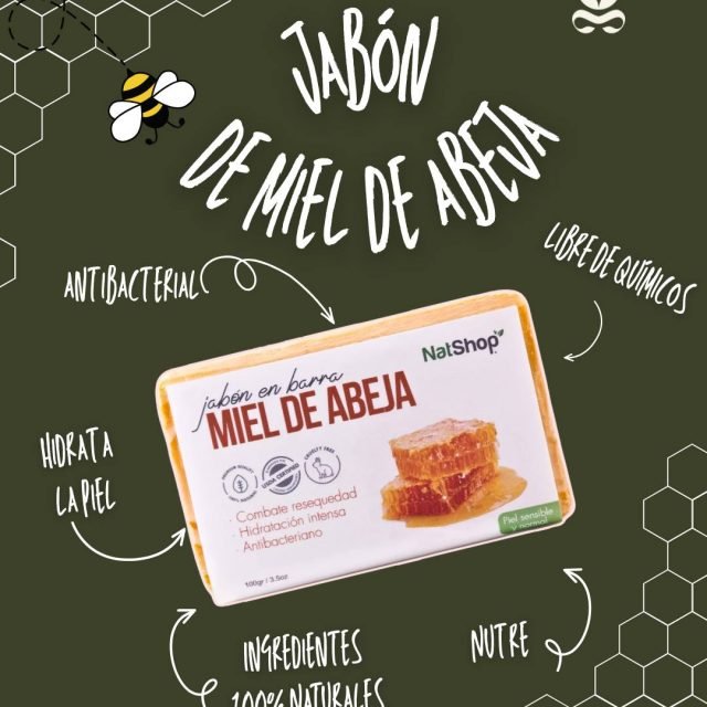 Lo que nadie te dice de la miel de abeja te lo revelamos. 

🍯 La miel de abeja es un tesoro natural para tu piel.
Rica en antioxidantes, vitaminas y propiedades antibacterianas, la miel ayuda a:
🌸 Mantener la piel hidratada y suave.
✨ Regenerar y proteger contra agresiones externas.
🌿 Equilibrar y dar luminosidad natural.

El jabón en barra de miel de abeja de Natshop, disponible en Essenzia línea y boutique, transforma tu rutina diaria en un ritual de cuidado profundo. Cada uso es un abrazo nutritivo para tu piel.
👉 Descúbrelo hoy en #Essenzia y regálale a tu piel el poder de la naturaleza.